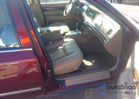 2005 Mercury Grand Marquis Ls/Lse z USA, uszkodzony, nr VIN 2MHFM75W05X631880